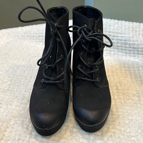 Chunky heel boots - Picture 2 of 4